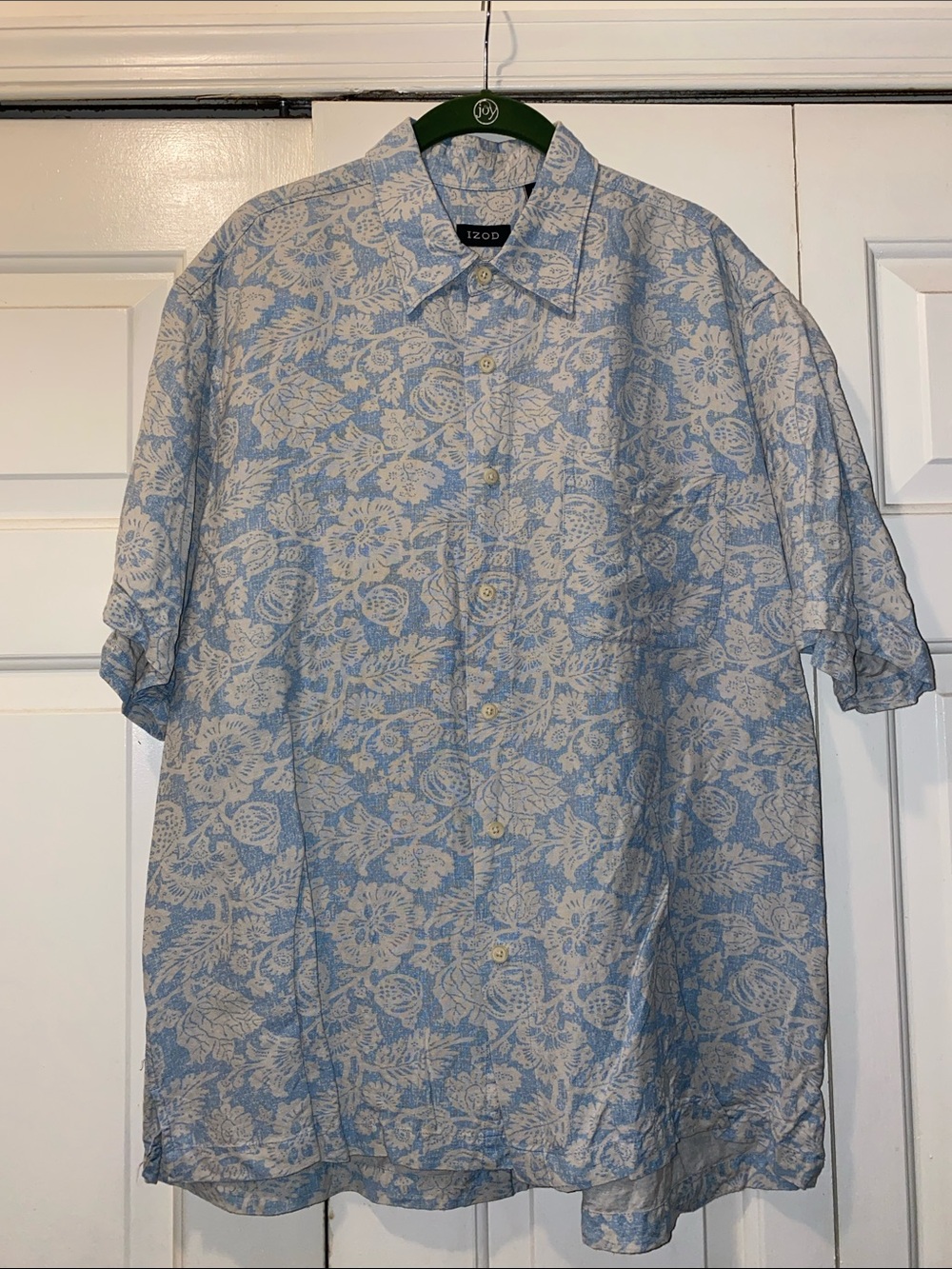 Izod Blue and White Floral Short-Sleeve Button-Down Shirt